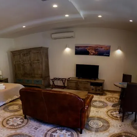 Casa Azzopardi בית הארחה